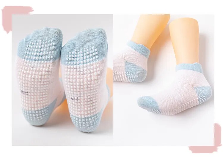 Children's Non-Slip Socks/6 Pairs