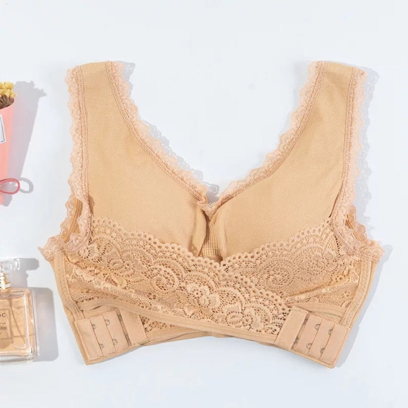 Women's Plus Size Lace Bra - fittedfortheoccasion