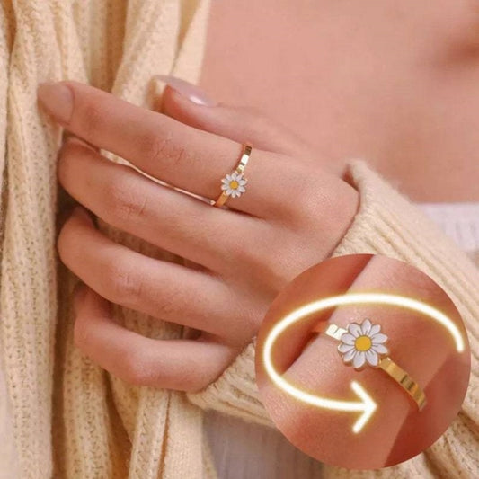 Women's Delicate Daisy Fidget Spinner Ring - fittedfortheoccasion