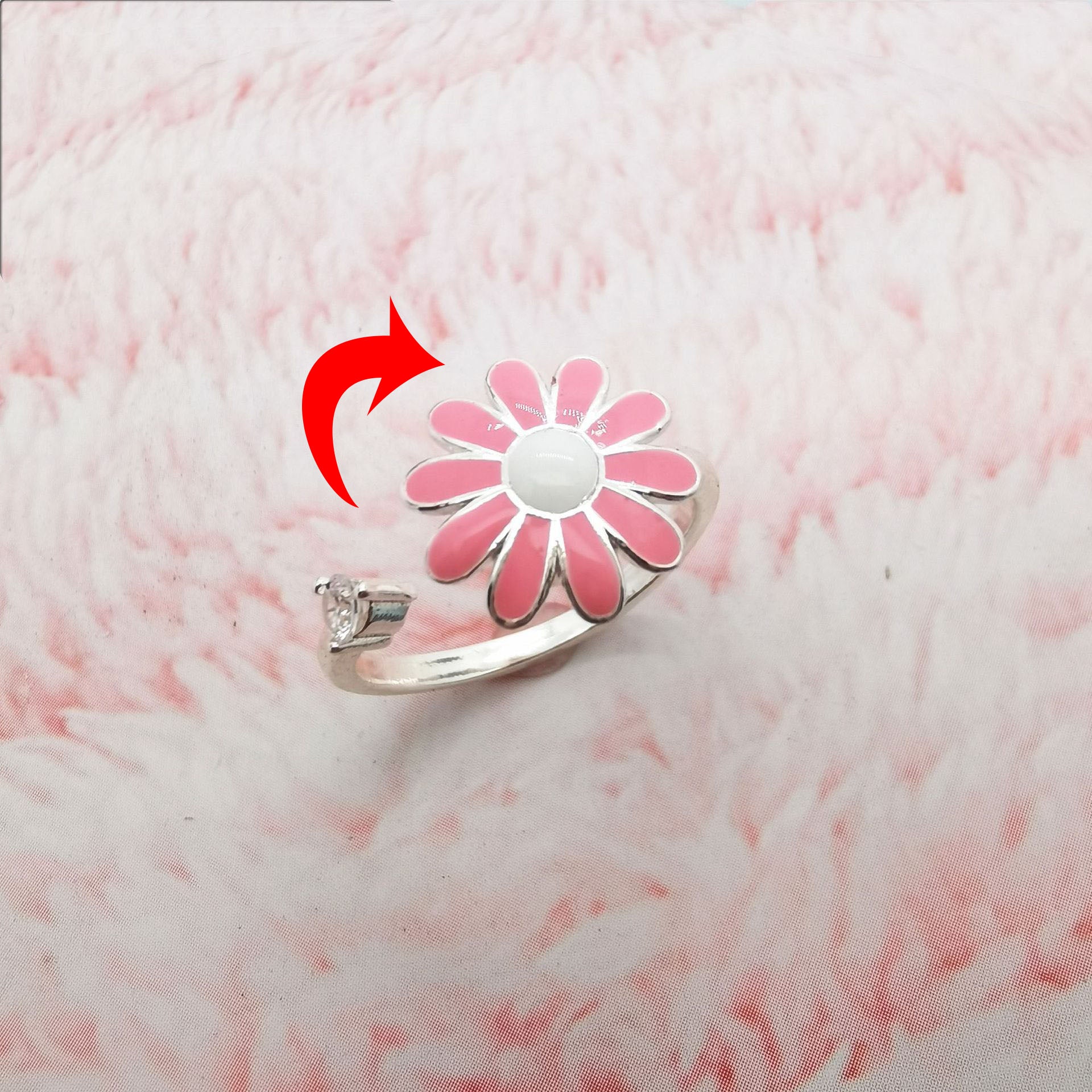 Women's Delicate Daisy Fidget Spinner Ring - fittedfortheoccasion