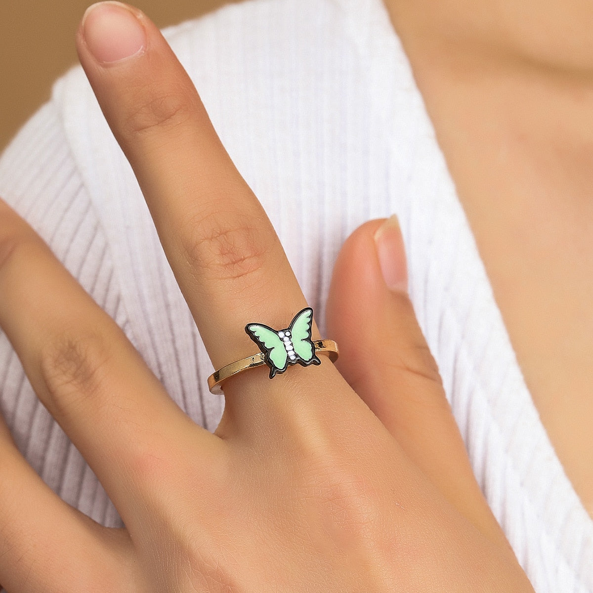 Women's Delicate Daisy Fidget Spinner Ring - fittedfortheoccasion